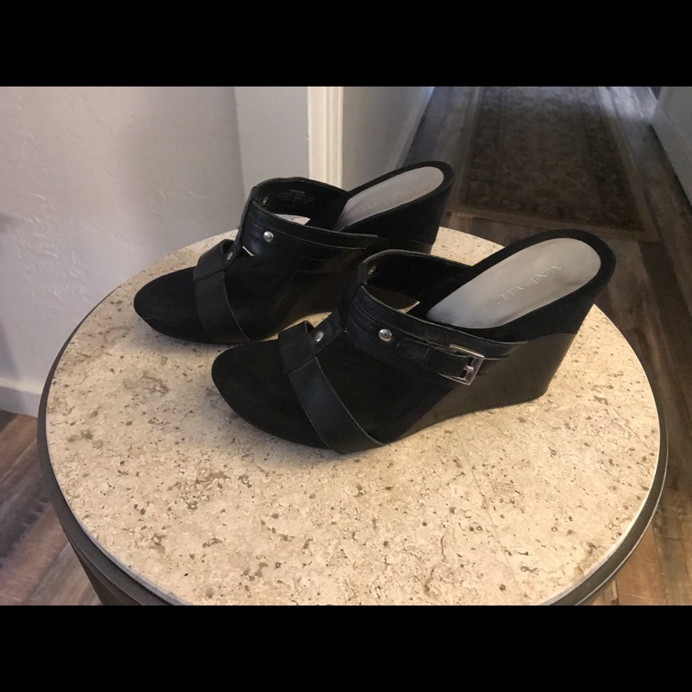 NEW Nine West Wedge Sandals Black 6.5